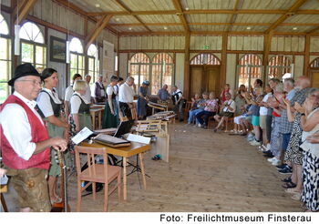 Foto Zithersonntag 2025 Freilichtmuseum Finsterau